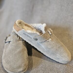 Birkenstock Suede Shearling Clogs in Light Taupe